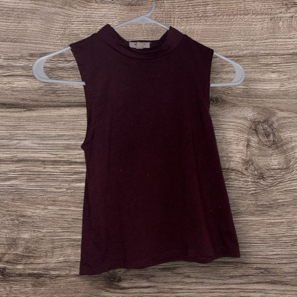 Burgundy Top - Picture 4 of 4